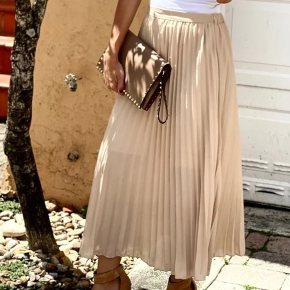 ITOO Nude Beige Pleated Skirt - Picture 3 of 7